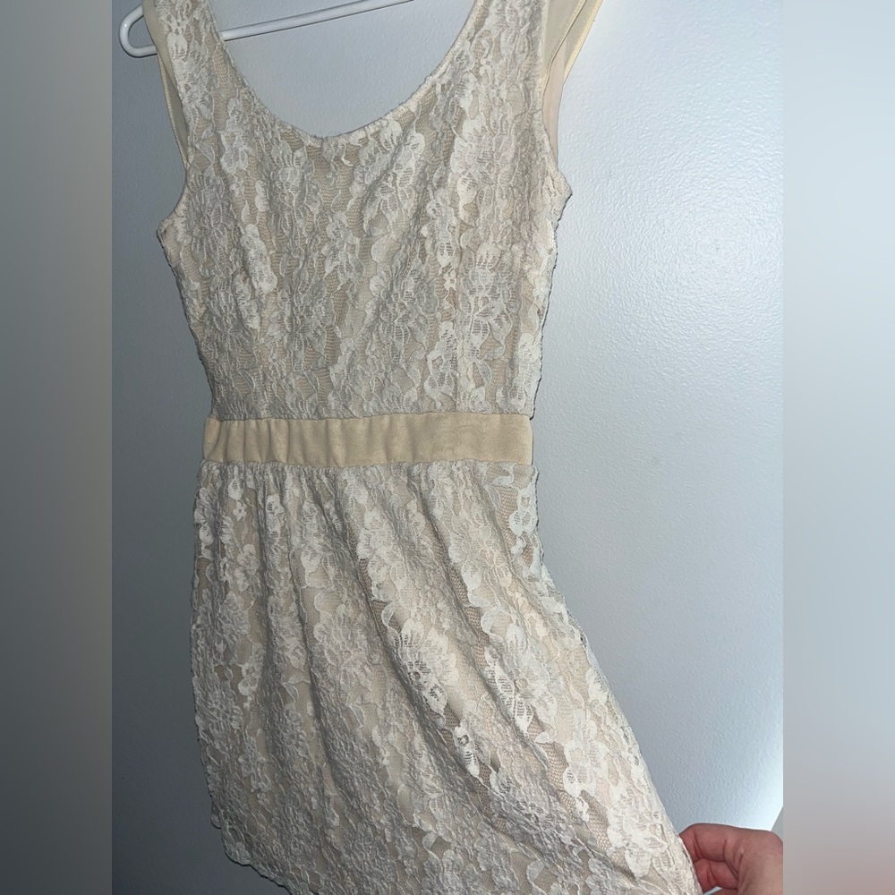 Beautiful American Eagle lace dress - Picture 2 of 4